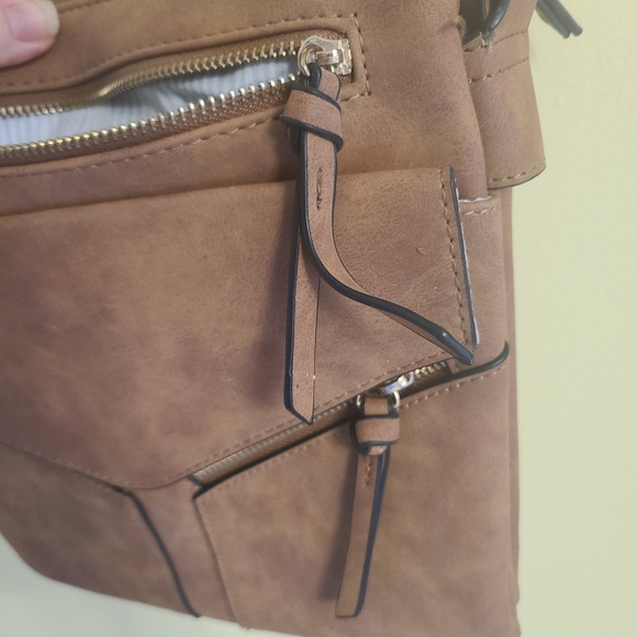 Cross-Body Bag - Picture 2 of 5